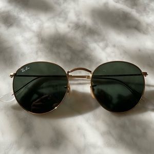 Ray bans sunglasses.